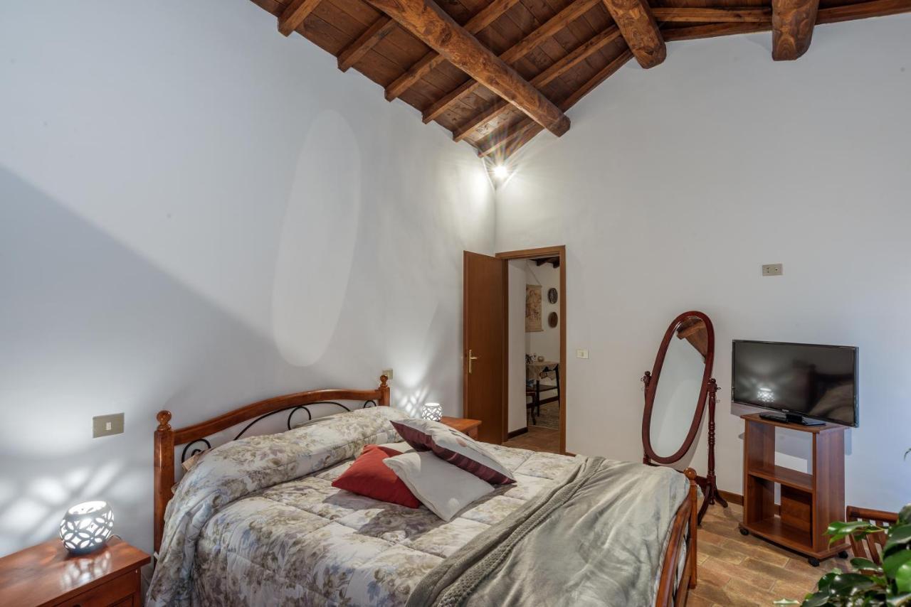 Casa Roma Bed and Breakfast Bagnoregio Esterno foto